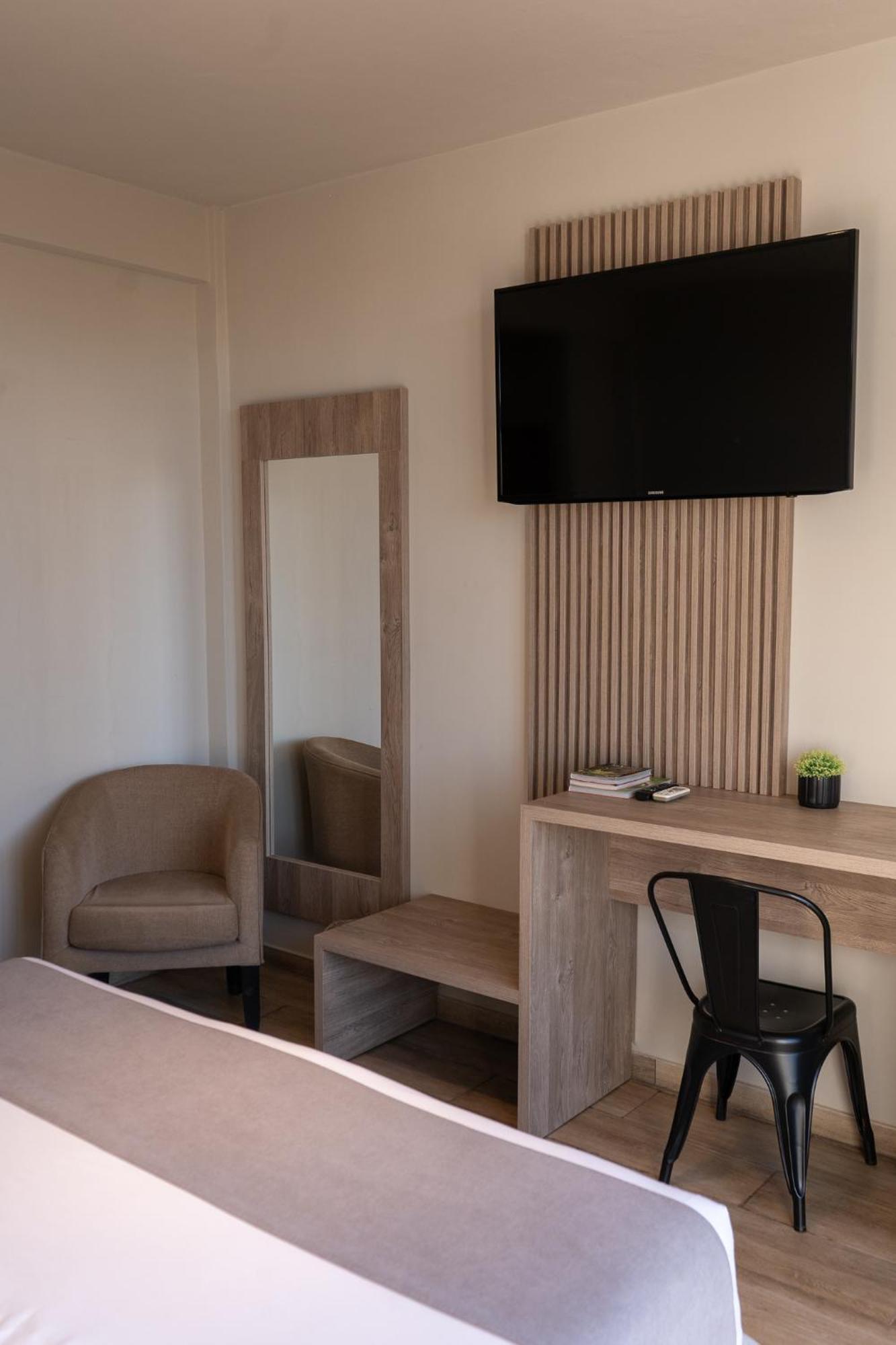 Hotel City بوساداس المظهر الخارجي الصورة