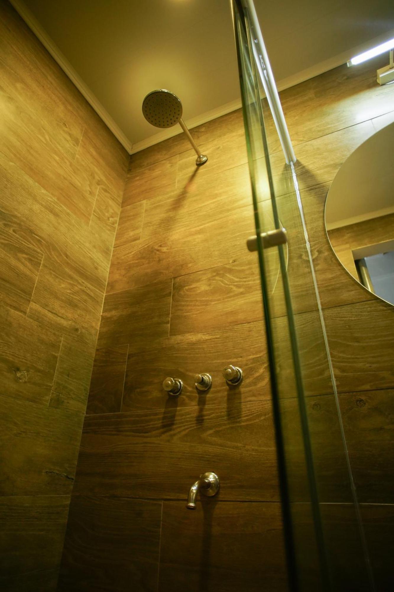 Hotel City بوساداس المظهر الخارجي الصورة